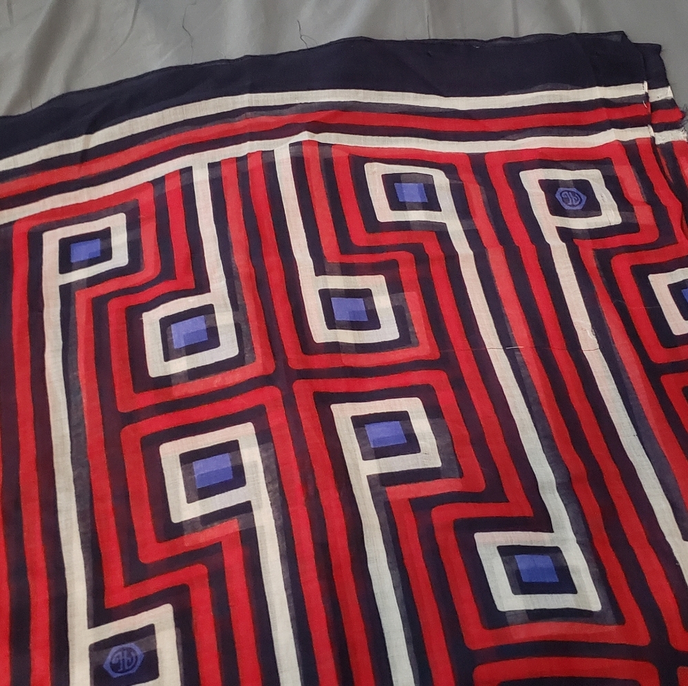 Designer scarf - Picture 4 of 5